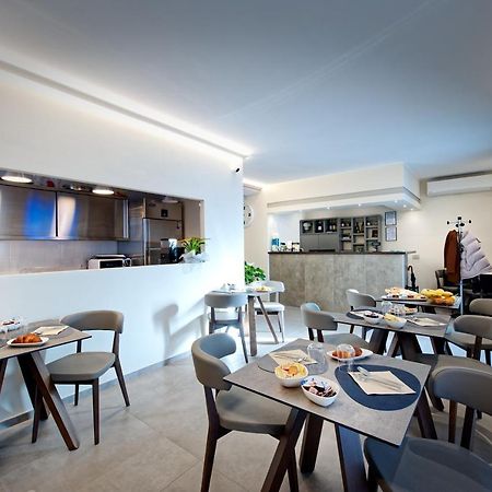 Albergo Giuan Taggia Exterior foto