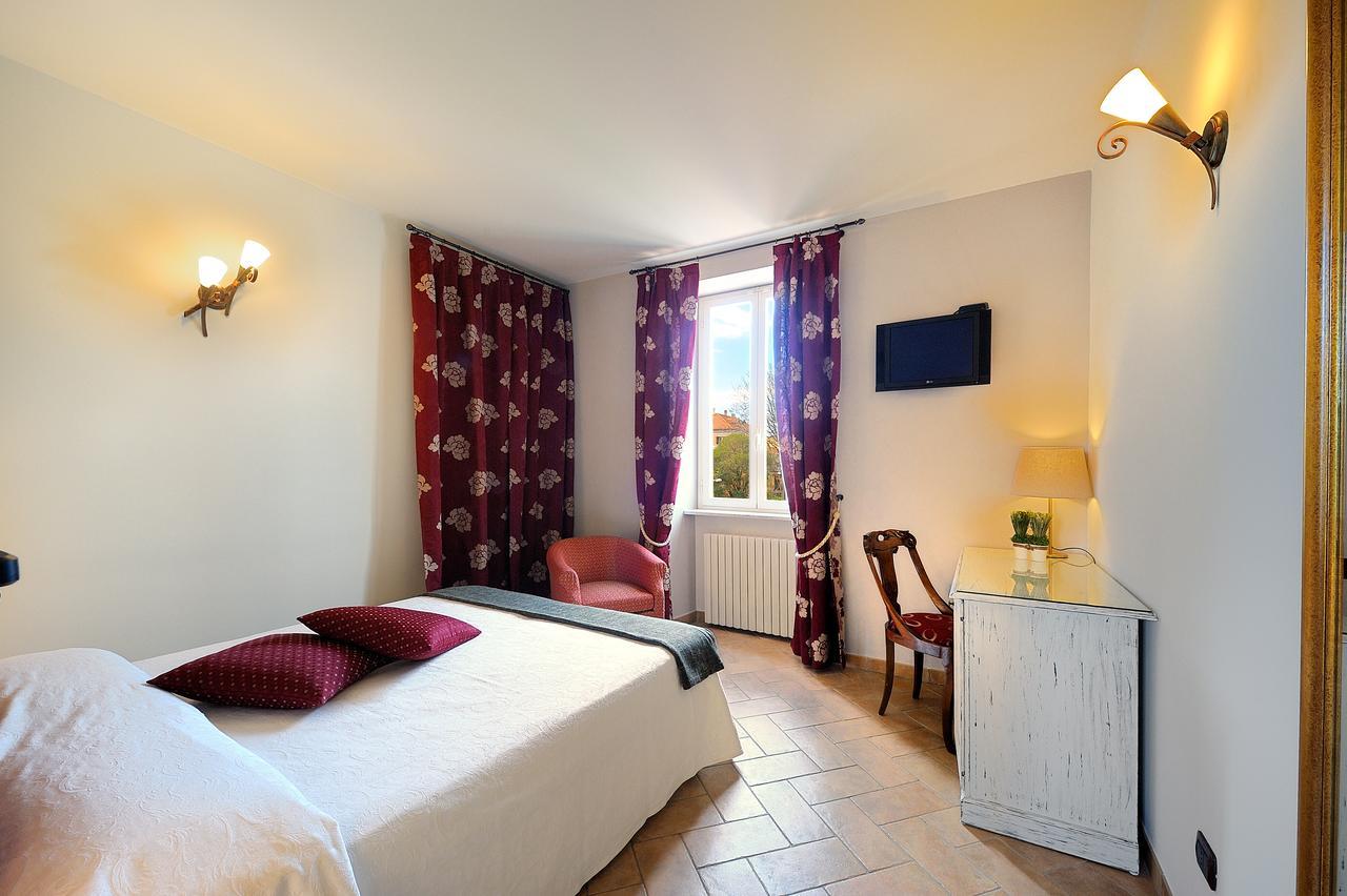 Albergo Giuan Taggia Exterior foto