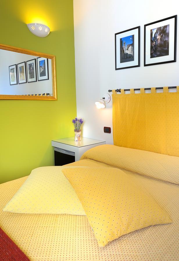 Albergo Giuan Taggia Exterior foto
